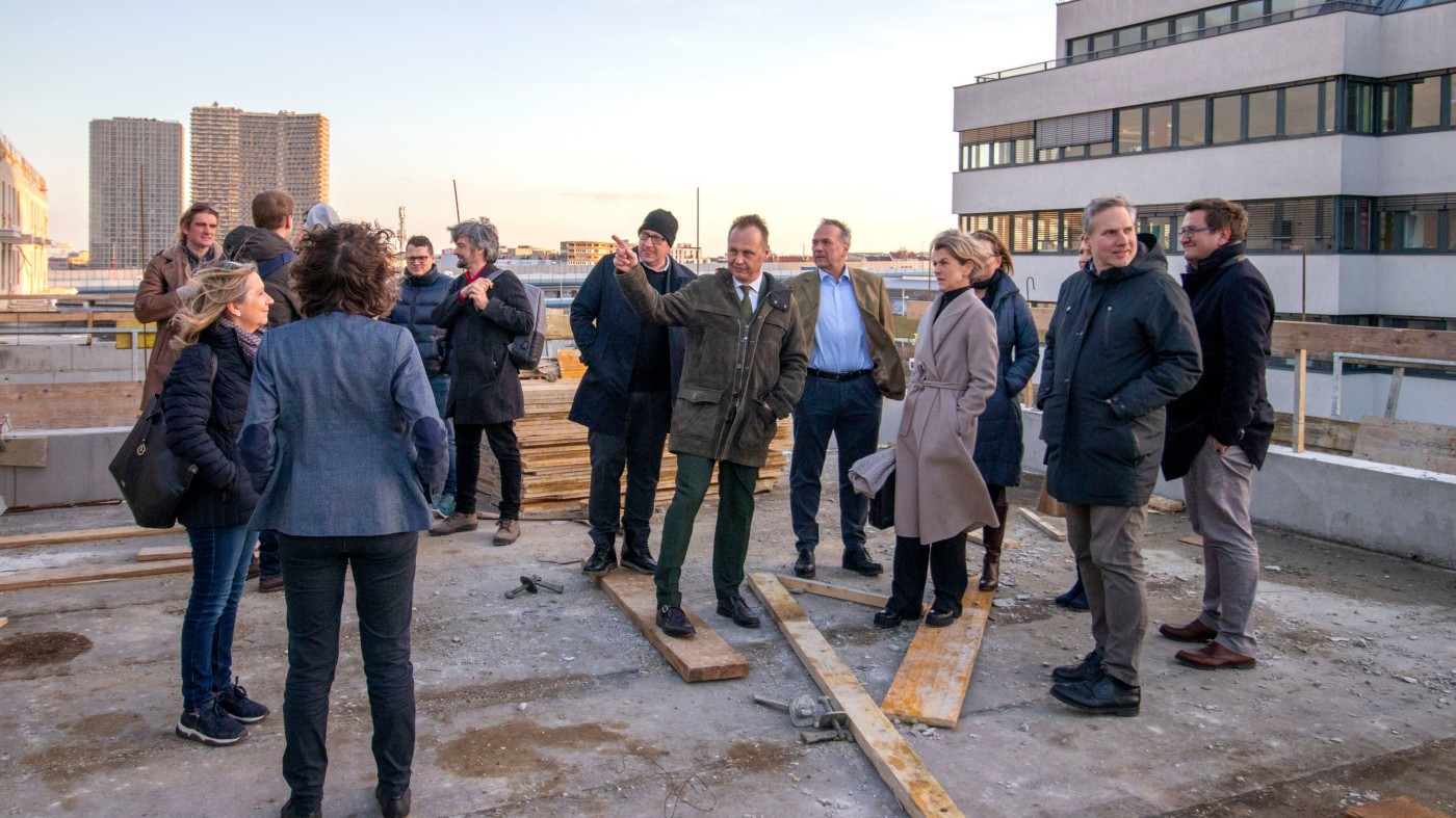 WRS Energie- und Baumanagement GmbH (auf dem Foto CEO Klaus Wurz und Projektleiterin Jennifer Jörg von der WRS, CEO Karl-Maria Pfeffer RPHI)